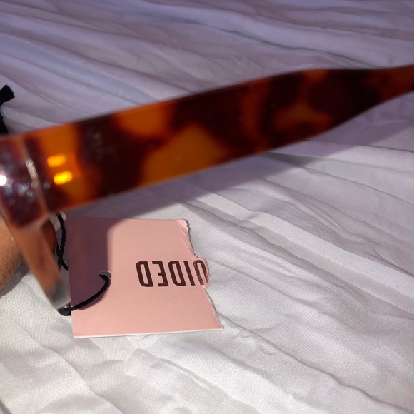 WOMENS SUNGLASSES - Picture 2 of 3